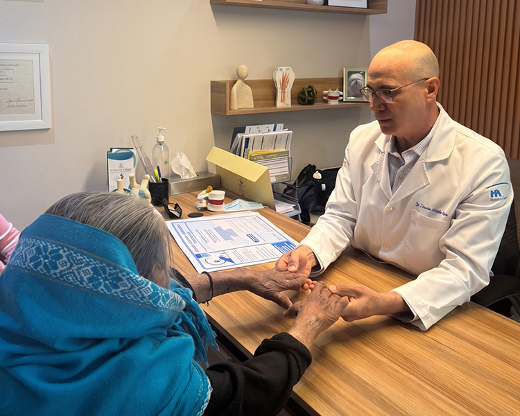 ¿Por qué elegir al Dr. Román?
